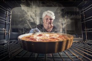Torta lievitata male nel forno, con un avviso su quando aprire lo sportello.